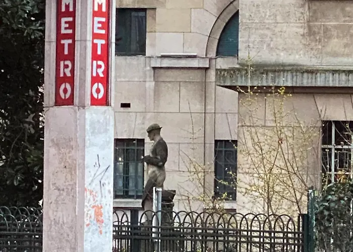 Pasteur * モントルイユ